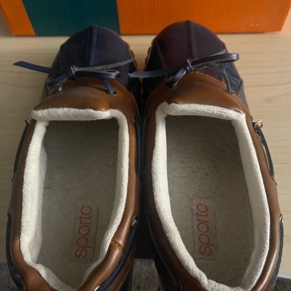 EUC Navy Duck Boot size 8.5 - Picture 3 of 6